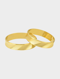 Par de Aliança de Casamento em Ouro 18K Frisada