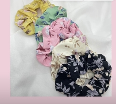 SCRUNCHIE ESTAMPA PASTEL