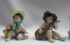 4 Figuras Niño De Porcelana Sxix Capodimonte Unicos De Museo - Polo Antiguo - Antigüedades en Argentina