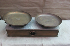 Balanza de dos platos (bronce y mármol) - comprar online