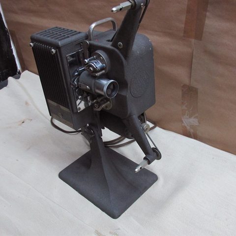 Proyector Kodak Sixteen-10 16 mm 24 cuadros por segundo - comprar online