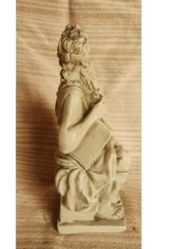 Estatuilla Moises De Epoca Hermosa Obra De Arte En Resina - comprar online