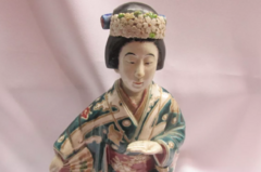 Geisha Japonesa Imari Sxix Mide 33 Cm Porcelana Fina Veala
