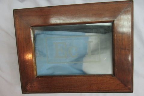 antigua caja de madera de regimiento ERC 1 de coleccion en internet