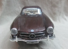 Automovil Burago 1/18 Mercedez Benz 300 Sl De Coleccion