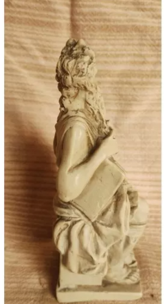 Estatuilla Moises De Epoca Hermosa Obra De Arte En Resina - comprar online