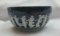 English ceramic bowl from the Dancing Ladies collection sealed on its base - comprar online
