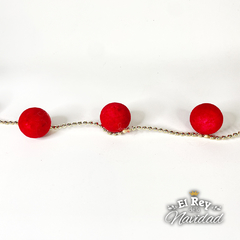 Cadenita de perlas con Pelotitas Rojas 1,30mts - comprar online