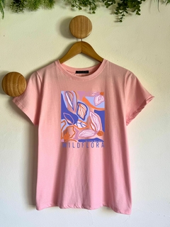 Remera básica WILD FLORA - tienda online