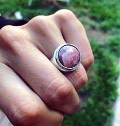 Anillo piedra rodocrosita - plata 925. A pedido - Marta Escobar Joyas de Autor