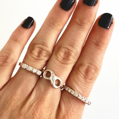 Anillo infinito con cristales Swarovski - comprar online