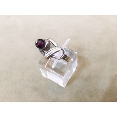 Anillo: plata 925 piedra granate