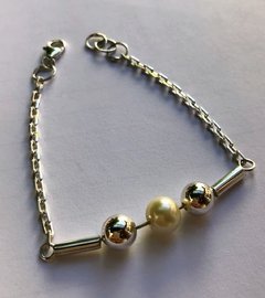 Pulsera perla y cuentas de plata