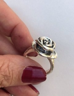 Anillo inflado mediano: “Rosa” - Marta Escobar Joyas de Autor