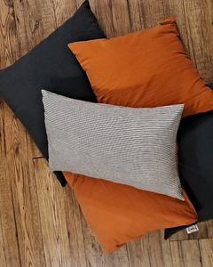 Promo Pack n,23 de almohadones decorativos sustentables con funda - FENIX manufactura de muebles