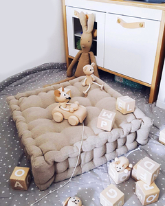 Imagen de Almohadón de piso tatami cuadrado puff artesanal sustentable
