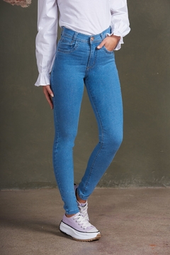 Jeans Chupin celeste Prelavado - 139 - comprar online