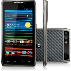 Celular Motorola Razr Maxx com Processador de 1.2GHz Dual-Core, Tela de 4.3'', Android 4.0, Câmera 8MP, 3G, Wi-Fi