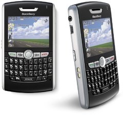 celular BlackBerry 8820, processador de 312Mhz, Bluetooth Versão 2.0, BlackBerry OS 4.2, Quad-Band 850/900/1800/1900