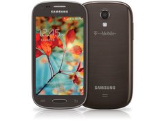 celular Samsung Galaxy Light SGH-T399, processador de 1.4Ghz Quad-Core, Bluetooth Versão 2.1, Android 4.2.2 Jelly Bean, Quad-Band 850/900/1800/1900