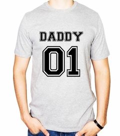 Playera Daddy 01 Papa #1 *personalizada Con Numero Y Texto*