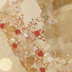 Coroa com flores, borboletas e cristais vermelhos da coleção Cerimonial REF lm0697 - comprar online