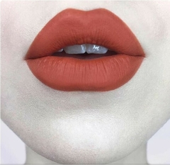 Kat Von D - Everlasting Liquid Lipstick Milagro - comprar online