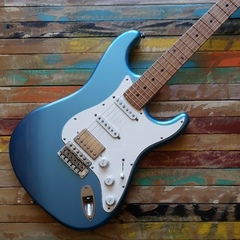 XOTIC STRAT XSCPRO-2 (S-S-H) Lake Placid Blue with PU cover - comprar online