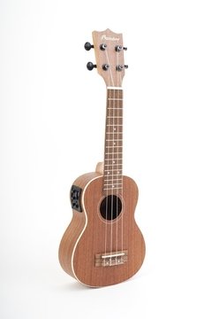 BAMBOO UKELELE SAPELE SOPRANO C/EQ Y FUNDA ACOLCHADA - BU-21CFQ - comprar online