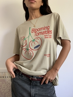 Remera Blooming Tomatoes (Rm1475) - comprar online