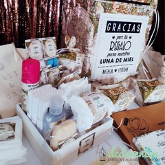 Imagen de COMBO BODA: INVITACIONES + BUZÓN + 2 KITS DE BAÑO + TARJETITAS