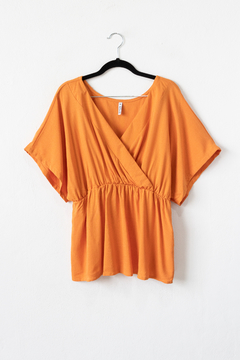 Blusa KARINA, Blusa de lino cruzada con elástico de ajuste en cintura - comprar online
