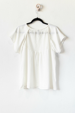 Blusa ASURI, Blusa de cey con espalda de broderie - SYES | Mayorista