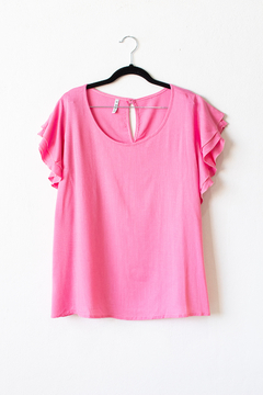Blusa FIAMA, Blusa de lino elastizado cuello redondo con volados y botón en espalda para acceder - comprar online