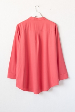 Camisa ELO, Camisa manga larga con cuello mao y frunces en hombro - comprar online