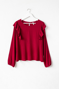 Blusa CLARIBEL, Blusa cuello redondo con volados y boton en espalda para acceder - tienda online