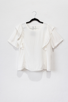 Blusa CASSANDRA, Blusa de cuello redondo con volados en delantero y espalda y mangas cortas - tienda online