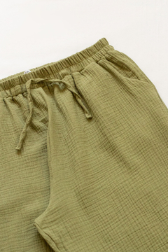 Pantalón Milena, Pantalón corto rustico con lazo en cintura y elástico. - comprar online