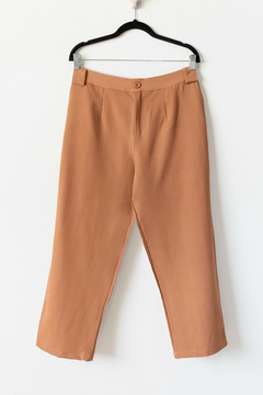 Pantalón NAHIR, Pantalón sastrero con pinzas, presillas anchas y bolsillos - tienda online