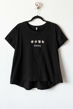 Remera SIMONA, Remera bordado delantero DAISY MARGARITAS - comprar online