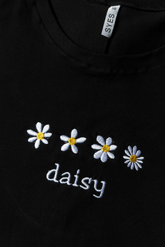 Remera SIMONA, Remera bordado delantero DAISY MARGARITAS en internet