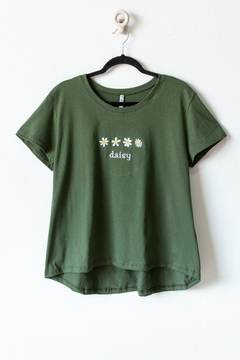 Remera SIMONA, Remera bordado delantero DAISY MARGARITAS - SYES | Mayorista