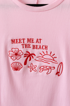 Remera DOHA, Remera bordado delantero MEET ME AT THE BEACH en internet