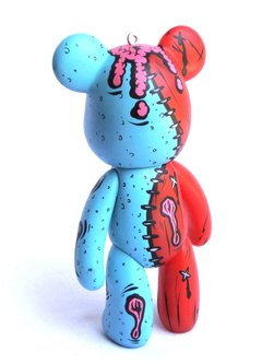 Zombie Bear Art Toy en internet