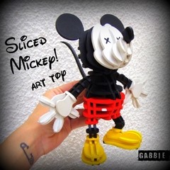 Sliced Mickey Art Toy - comprar online
