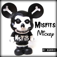 Misfits Mickey Art Toy - comprar online