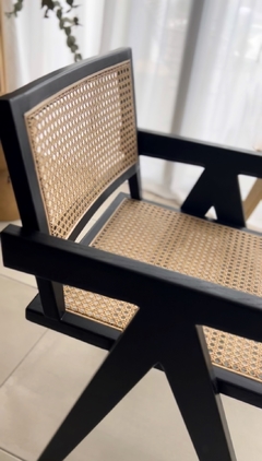 Silla Jeanneret Negra - K692R/BN