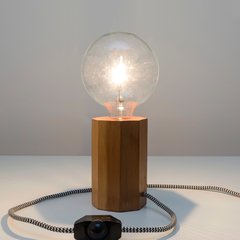 Lámpara de Mesa Cirilo en internet