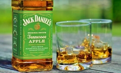 JACK DANIELS APPLE 700 cc en internet