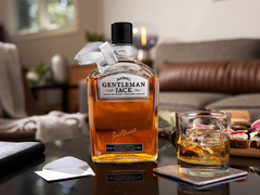 JACK DANIELS GENTLEMAN JACK 750 cc